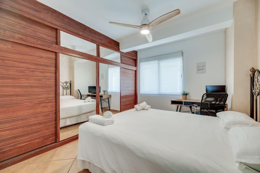 Encantador Apartamento Cerca Del Mar Málaga Exterior foto