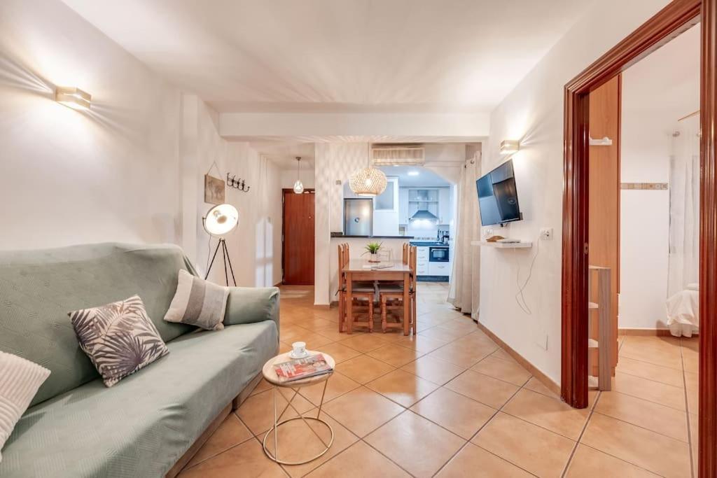 Encantador Apartamento Cerca Del Mar Málaga Exterior foto